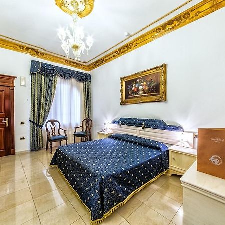 Euro Hotel Iglesias Bagian luar foto