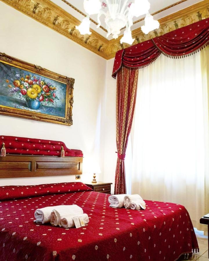 Euro Hotel Iglesias Bagian luar foto