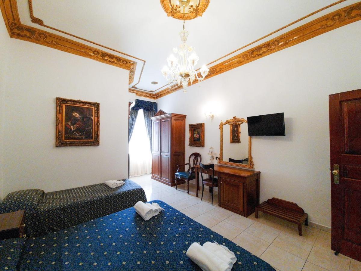 Euro Hotel Iglesias Bagian luar foto