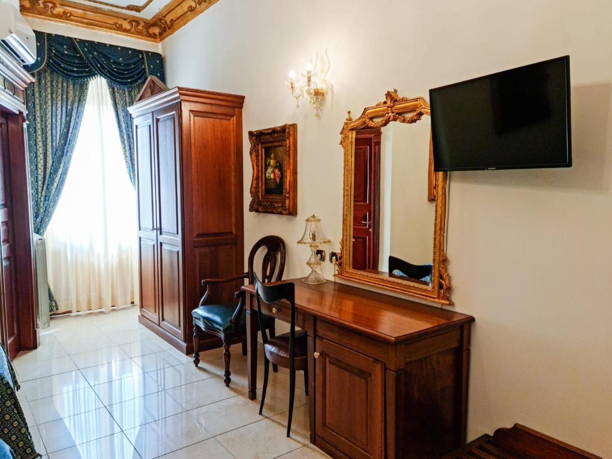 Euro Hotel Iglesias Bagian luar foto