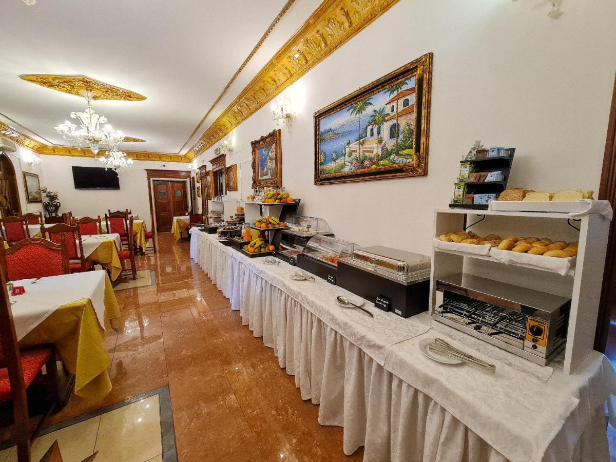 Euro Hotel Iglesias Bagian luar foto
