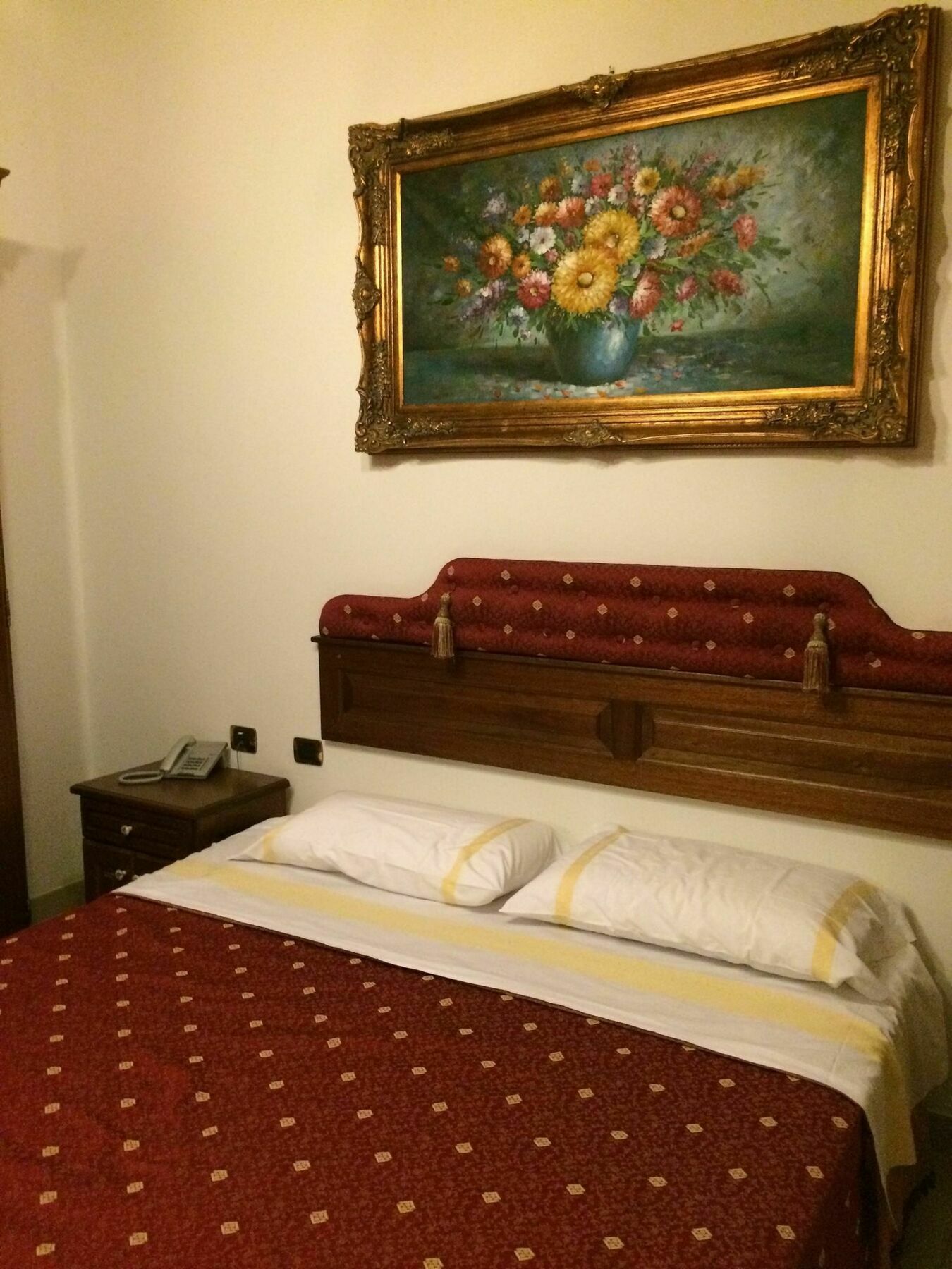 Euro Hotel Iglesias Bagian luar foto