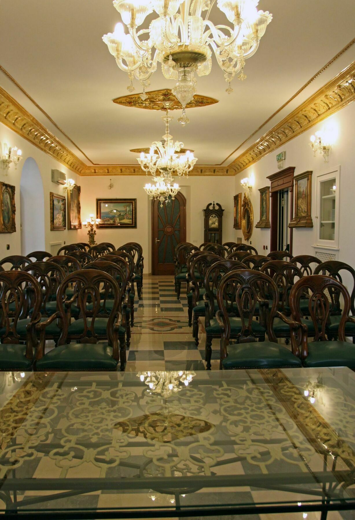 Euro Hotel Iglesias Bagian luar foto