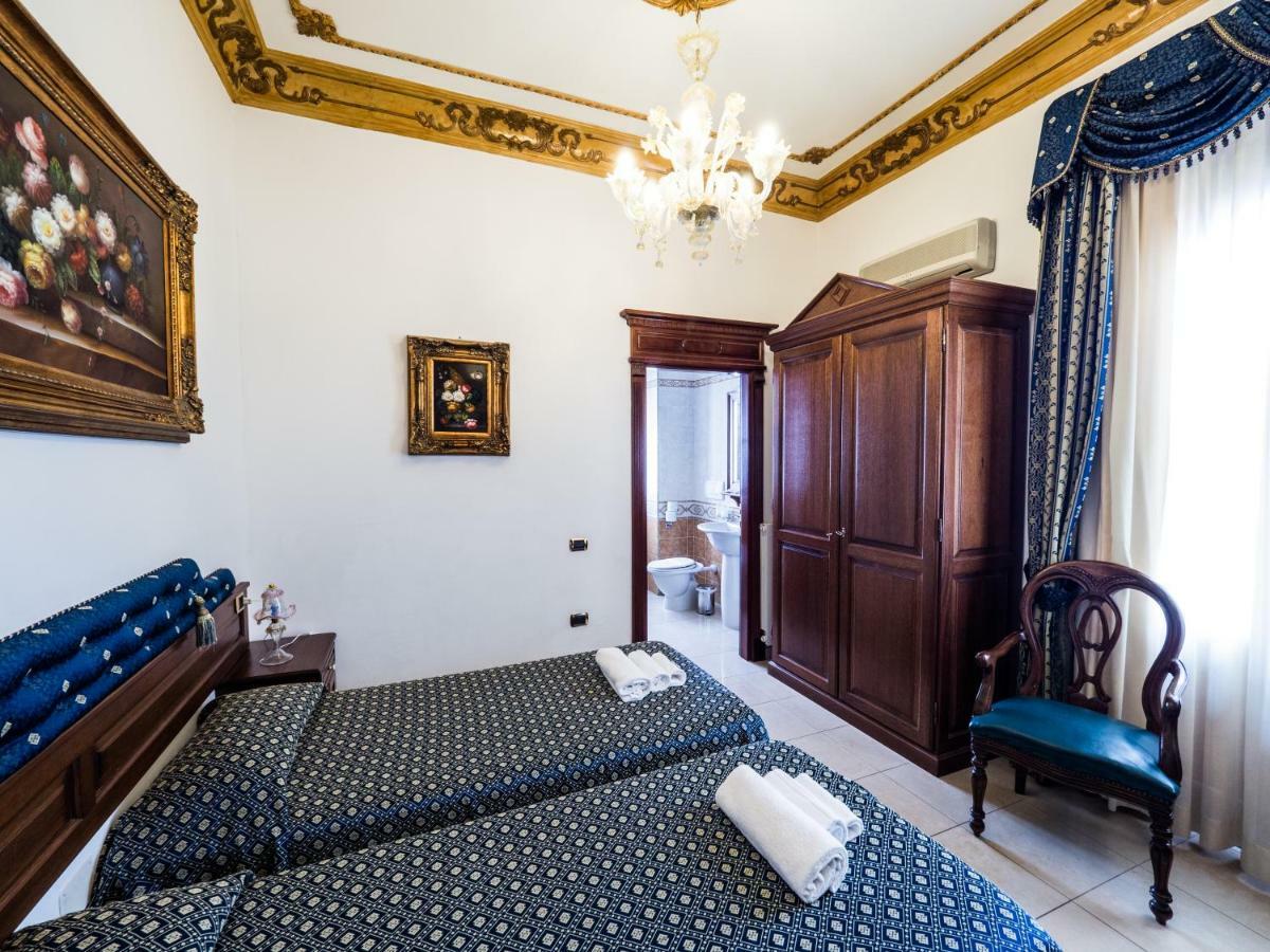 Euro Hotel Iglesias Bagian luar foto